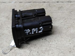 knopka-avariinoi-signalizacii-ford-mondeo-3-art-60562