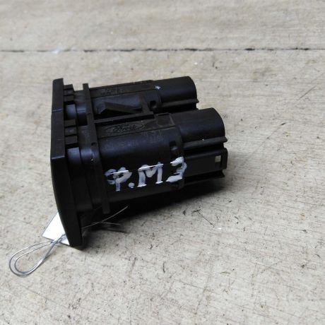 knopka-avariinoi-signalizacii-ford-mondeo-3-art-60562-big-0