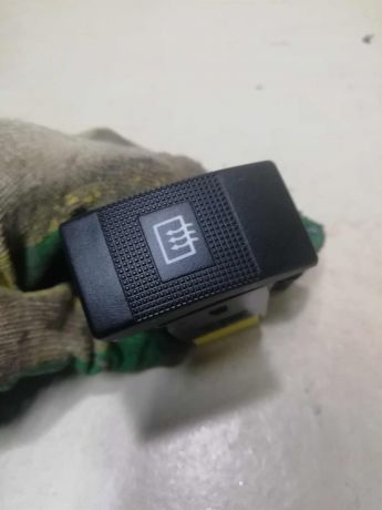 knopka-obogreva-zadnego-stekla-kia-spectra-art-60662-big-0