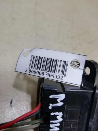 knopka-avariinoi-ostanovki-mazda-millenia-art-60999-big-2