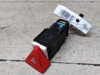 knopka-avariinoi-signalizacii-volkswagen-passat-b6-19tdi-mkpp-27-art-61059