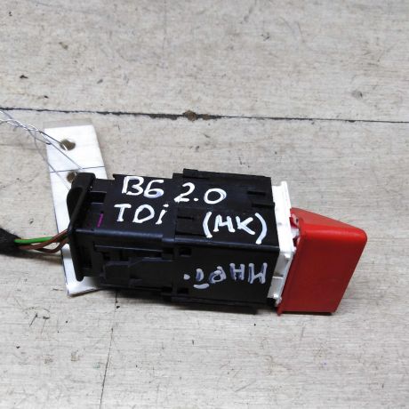 knopka-avariinoi-signalizacii-volkswagen-passat-b6-19tdi-mkpp-27-art-61059-big-2