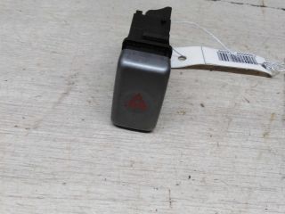 knopka-avariinoi-signalizacii-subaru-forester-ii-art-61812