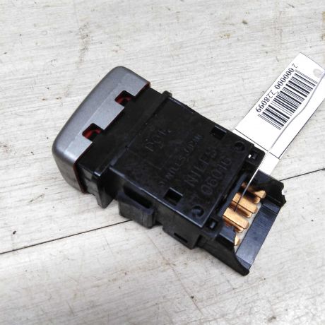 knopka-avariinoi-signalizacii-subaru-forester-ii-art-61812-big-3