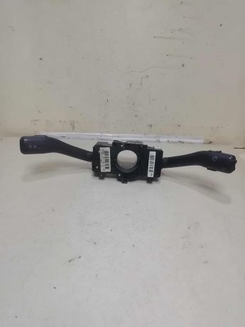 podrulevoi-perekliucatel-v-sbore-skoda-octavia-tour-art-62024-big-0