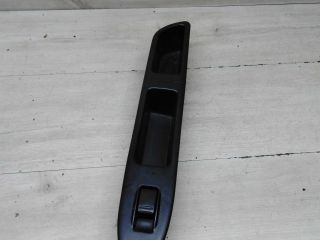 knopka-steklopodieemnika-peredniaia-levaia-subaru-forester-ii-art-62122