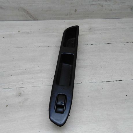 knopka-steklopodieemnika-peredniaia-levaia-subaru-forester-ii-art-62122-big-0