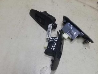 knopka-steklopodieemnika-toyota-avensis-t250-gor-art-62572