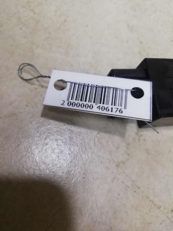 knopka-benzobaka-toyota-avensis-t250-gor-art-62573-big-1