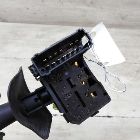 perekliucatel-povorotov-podrulevoi-renault-logan-art-64052-big-2