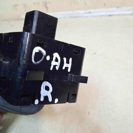 perekliucatel-stekloocistitelia-podrulevoi-opel-antara-i-art-64176-big-3