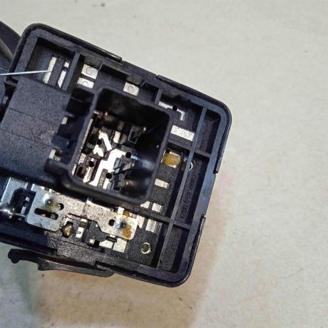 perekliucatel-stekloocistitelia-podrulevoi-opel-antara-i-art-64176-big-5