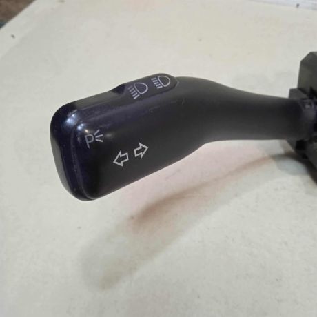 podrulevoi-perekliucatel-v-sbore-skoda-superb-art-64491-big-4