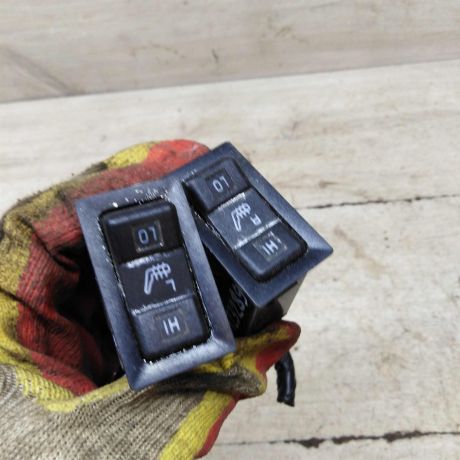 knopka-obogreva-sidenii-great-wall-hover-m4-art-66526-big-1