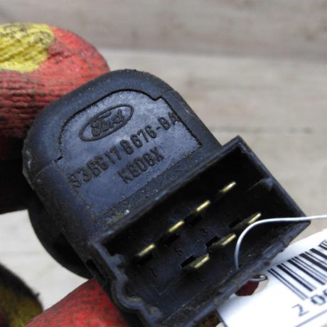 perekliucatel-regulirovki-zerkal-ford-focus-1-art-67056-big-0