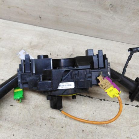 podrulevoi-perekliucatel-v-sbore-sleif-rulia-volvo-s80-i-art-71141-big-4