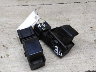 knopka-steklopodieemnika-nissan-primera-p11-art-71414