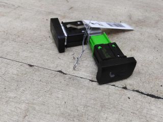 knopka-obogreva-sidenii-volkswagen-polo-v-sedan-art-71431