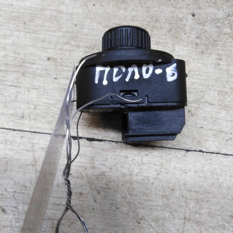 perekliucatel-regulirovki-zerkal-volkswagen-polo-v-sedan-art-71435-big-1