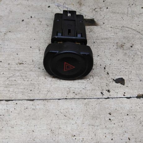 knopka-avariinoi-signalizacii-renault-logan-i-art-71834-big-0
