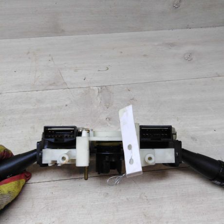 perekliucatel-podrulevoi-v-sbore-hyundai-accent-ii-art-72722-big-2