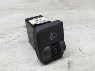 knopka-korrektora-far-hyundai-accent-ii-art-72783