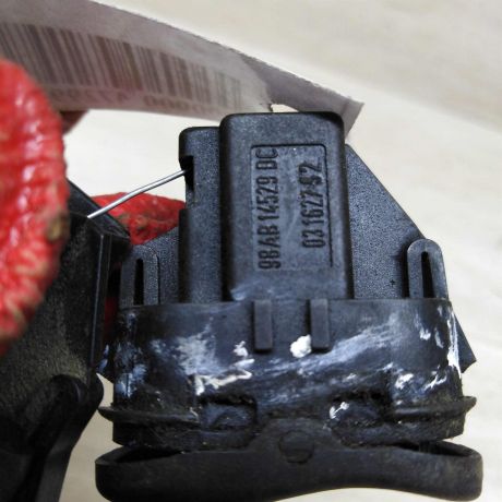 knopka-steklopodieemnika-ford-focus-1-art-75304-big-1