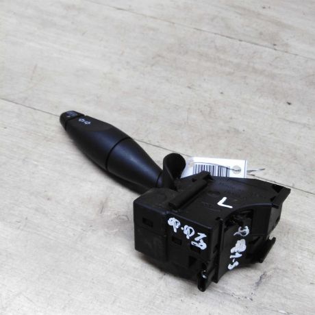perekliucatel-povorotov-podrulevoi-ford-focus-1-art-75654-big-0