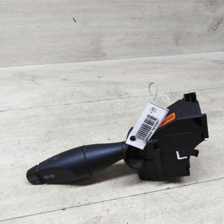 perekliucatel-povorotov-podrulevoi-ford-focus-1-art-75654-big-1