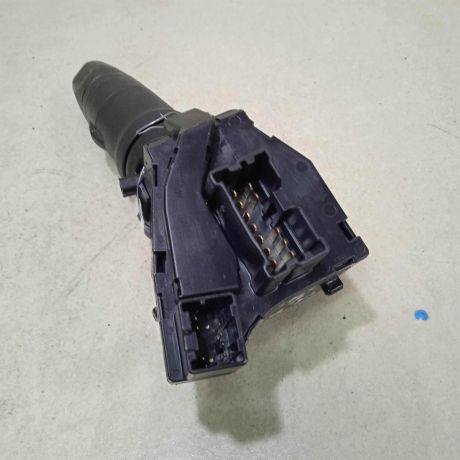 perekliucatel-dvornikov-nissan-primera-p12-art-75935-big-2