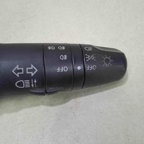 perekliucatel-dvornikov-nissan-primera-p12-art-75935-big-4