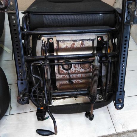 sidene-perednee-ford-focus-1-art-77381-big-4