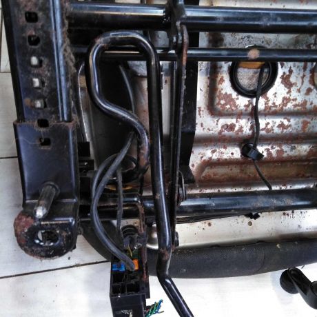 sidene-perednee-ford-focus-1-art-77381-big-5