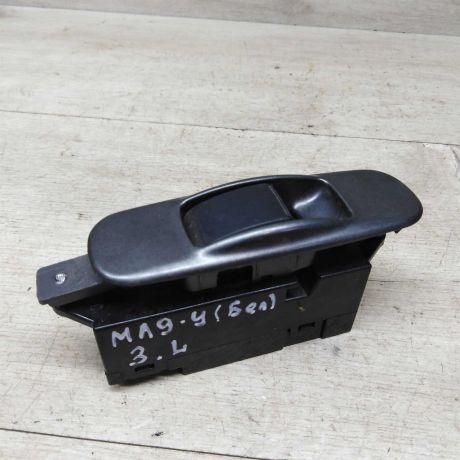 knopka-steklopodieemnika-zadniaia-mitsubishi-lancer-9-art-78391-big-0