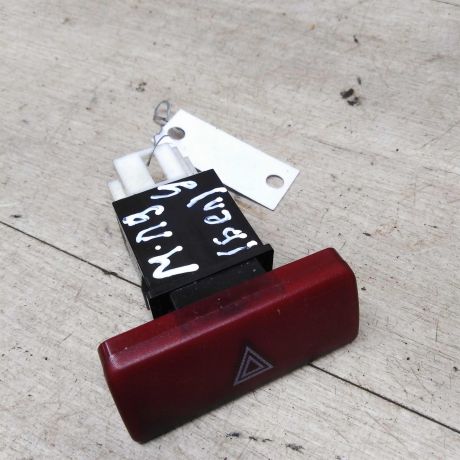 knopka-avariinoi-signalizacii-mitsubishi-lancer-9-art-78789-big-0