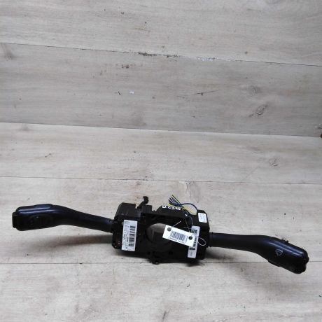 podrulevoi-perekliucatel-v-sbore-skoda-superb-i-art-79876-big-0