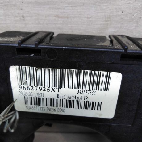 podrulevoi-perekliucatel-v-sbore-citroen-c4-i-art-80048-big-3