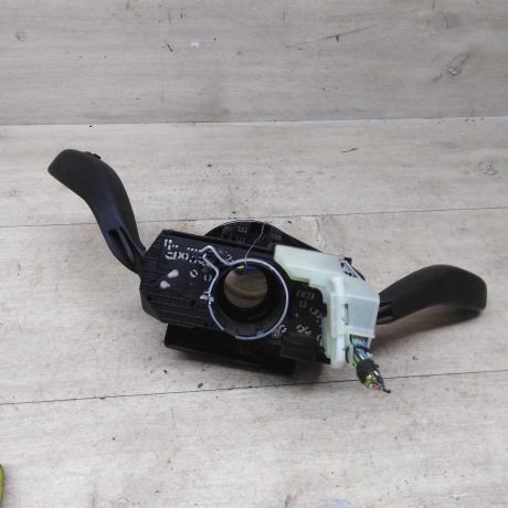 podrulevoi-perekliucatel-v-sbore-skoda-fabia-ii-restailing-art-80190-big-8