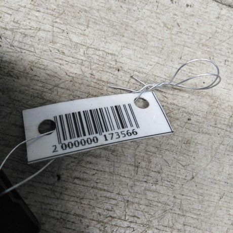 knopka-avariinoi-signalizacii-hyundai-elantra-iii-xd-sedan-art-80610-big-1