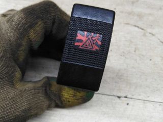 knopka-avariinoi-ostanovki-kia-shuma-ii-kia-spectra-ii-art-80906