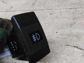 knopka-protivotumanok-zadniaia-kia-shuma-ii-kia-spectra-ii-art-80908