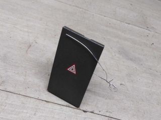 knopka-avariinoi-signalizacii-opel-vectra-c-art-81232