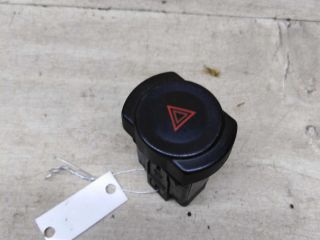 knopka-avariinaia-ostanovki-renault-sandero-i-art-81521