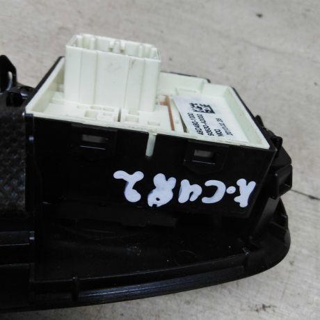 perekliucatel-regulirovki-zerkal-kia-ceed-ii-art-81633-big-1