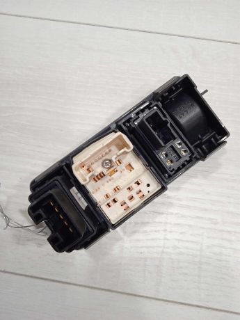 perekliucatel-regulirovki-zerkal-korrektor-far-toyota-corolla-ix-e120-e130-art-81844-big-3