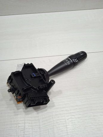 perekliucatel-dvornikov-toyota-corolla-ix-e120-e130-art-81845-big-0