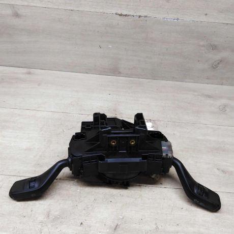 podrulevoi-perekliucatel-v-sbore-ford-focus-2-art-82614-big-3