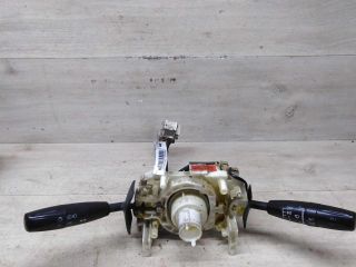 podrulevoi-perekliucatel-v-sbore-kia-rio-i-restailing-art-82832