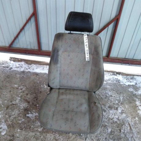 sidene-perednee-levoe-volkswagen-transporter-t4-art-83379-big-0