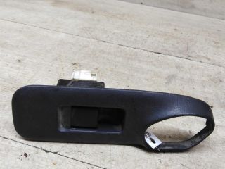 knopka-steklopodieemnika-zadniaia-levaia-nissan-primera-p11-art-84408